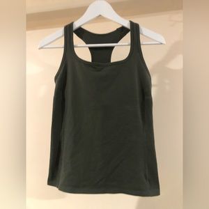 Gap fit tank